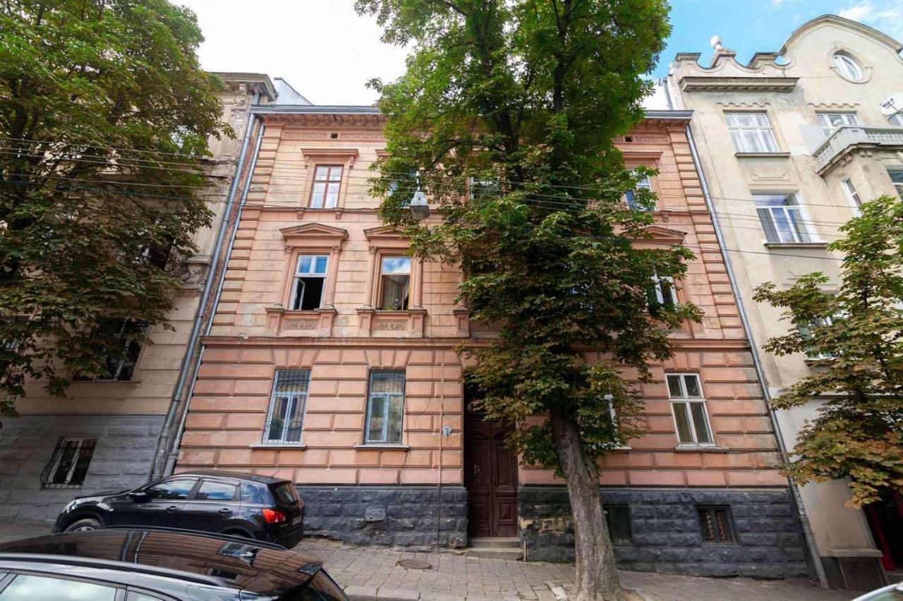 Lovely Apartment On Drahomanova Street Lviv Buitenkant foto