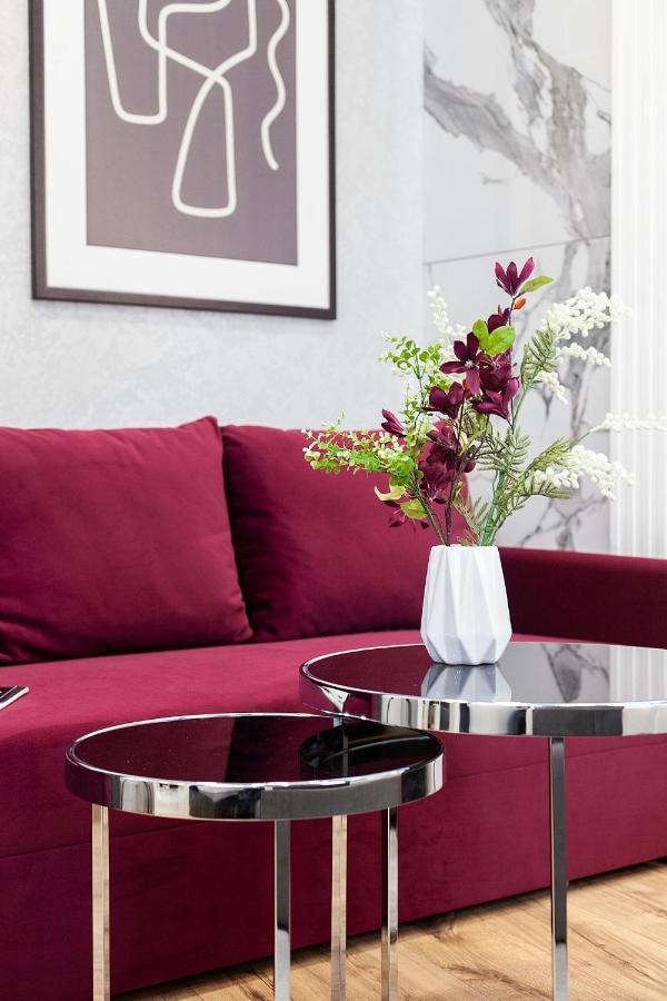 Lovely Apartment On Drahomanova Street Lviv Buitenkant foto